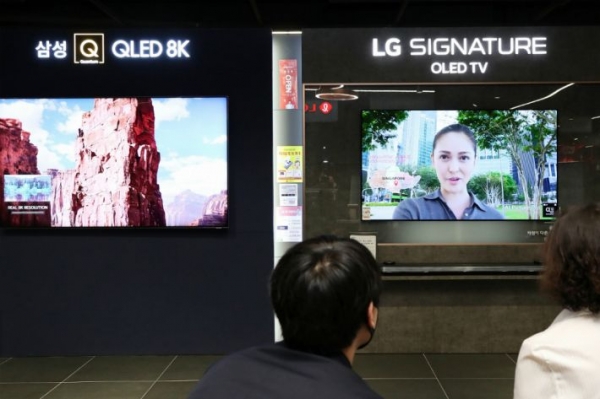 삼성 QLED TV와 LG OLED TV. [출처=연합뉴스] 
