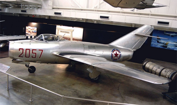 MiG-15는 이전까지 해당 분야의 변방으로 취급되던 소련이 냉전 시기에 미국과 맞서는 슈퍼파워가 되었음을 알린 전투기다. 사진은 1953년 북한 공군의 노금석 대위가 자유를 찾아 탈출할 때 몰고 온 MiG-15기 모습. [사진=ATI]
