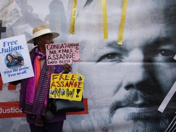 Free Assange Campaign [Manning River Times]