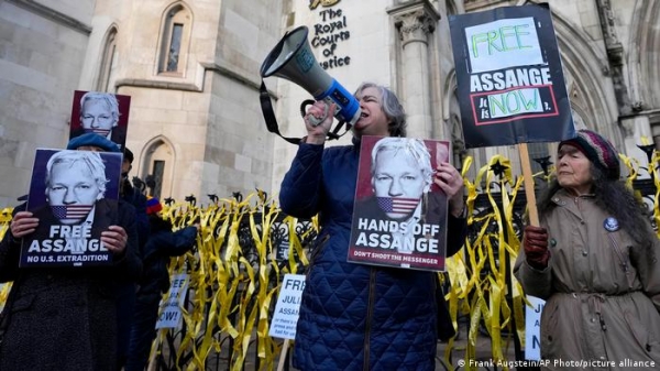 WikiLeaks founder Julian Assange has been fighting extradition to the US for years. [DW]